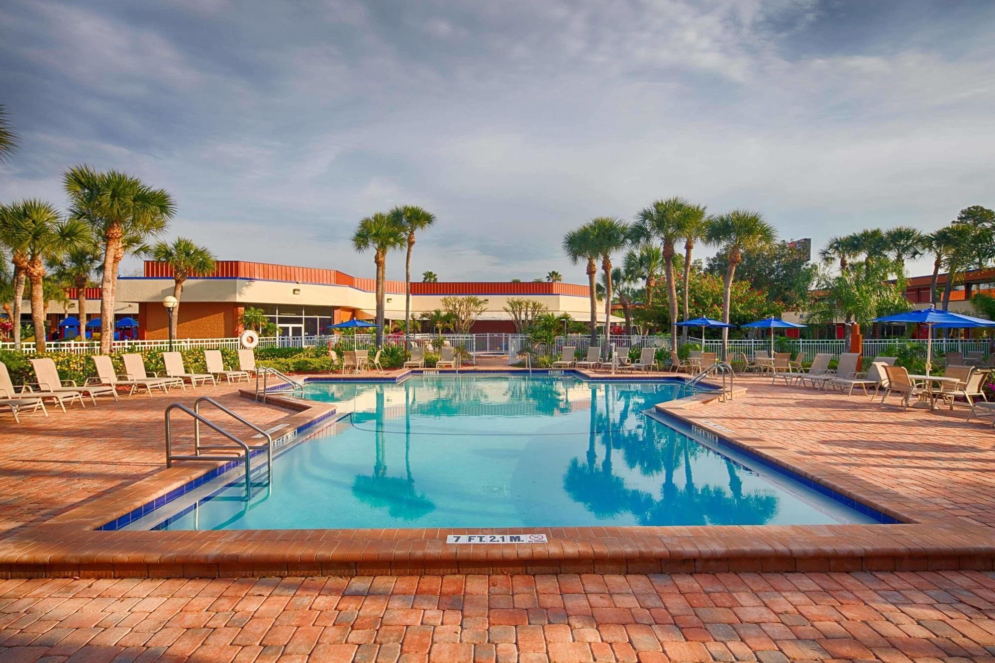 Maingate Kissimmee Hotel Exterior photo