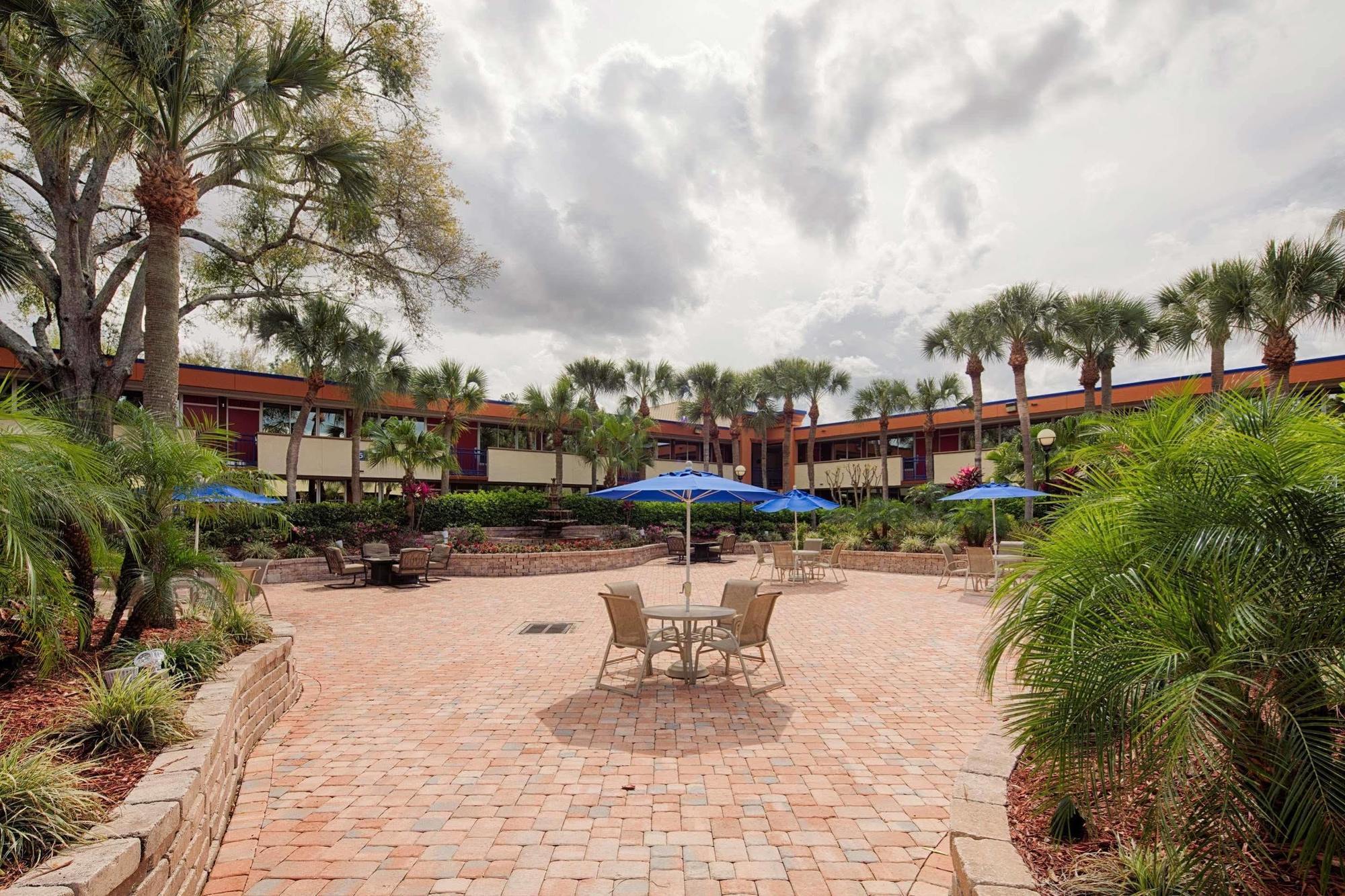 Maingate Kissimmee Hotel Exterior photo